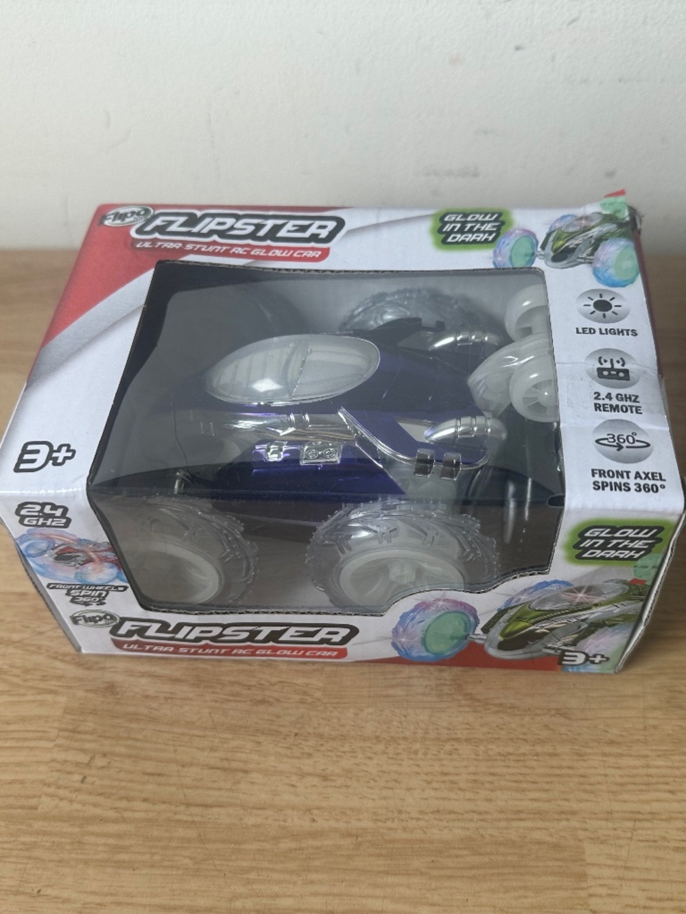 FLIPO FLIPSTER ULTRA-STUNT 2.4GHZ RC GLOW IN THE DARK CAR - PURPLE - NEW IN BOX!